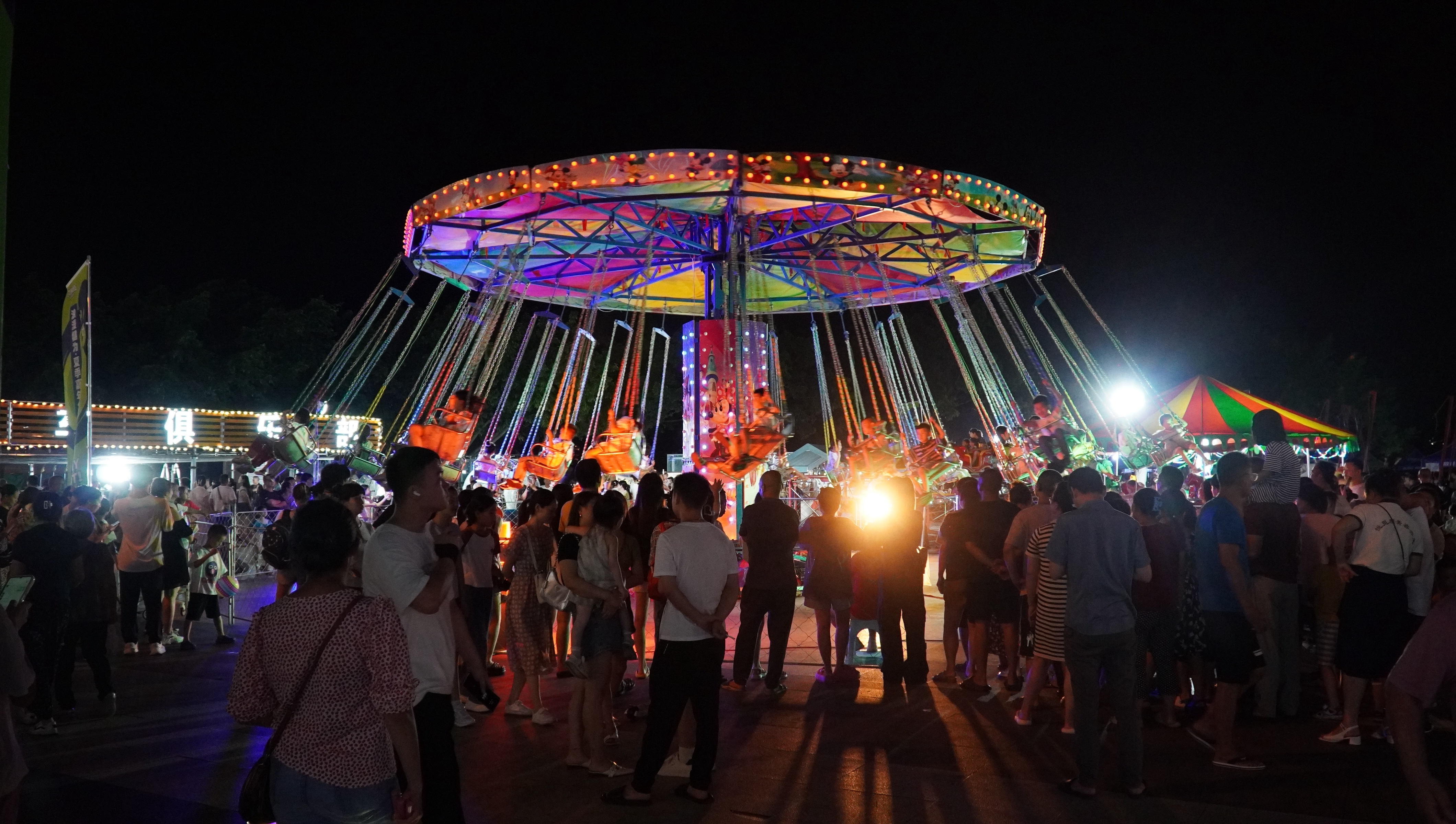 啤酒 音乐 美食 "浪漫犍为·夏季嘉年华"乐堡星空音乐节掀起夏日狂欢